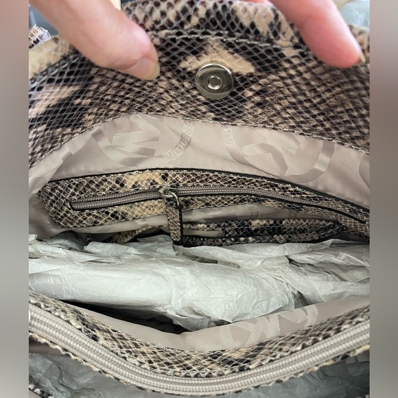 Michael Kors Collette Dark Sanf shoulder tote bag purse. New w tag - Picture 2 of 6